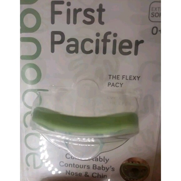 Nanobebe My Baby’s First Pacifier Silicone 0+ BPA Free Extra Soft - Picture 3 of 5